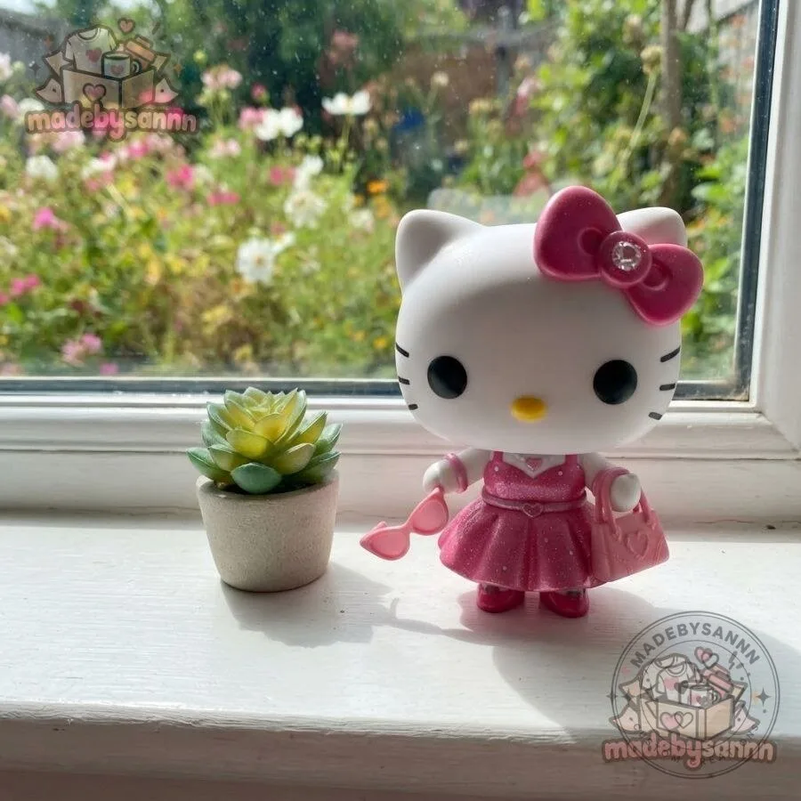 Hello Kitty x Barbie Vinyl Figure 12 Hello Kitty x Barbie Vinyl Figure
